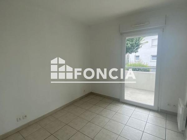 Location Appartement 2 pièces 38.57 m² - 4-6 RUE JULES FERRY Tonnay Charente 17430