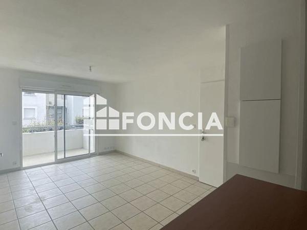 Location Appartement 2 pièces 38.57 m² - 4-6 RUE JULES FERRY Tonnay Charente 17430