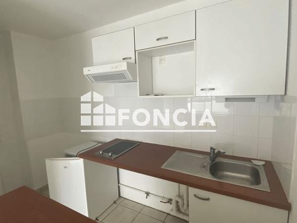 Location Appartement 2 pièces 38.57 m² - 4-6 RUE JULES FERRY Tonnay Charente 17430