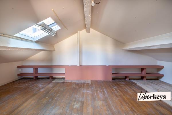 Appartement duplex à l'esprit maison avec terrasse de 40 m² et studio indépendant – Hyères Godillot
