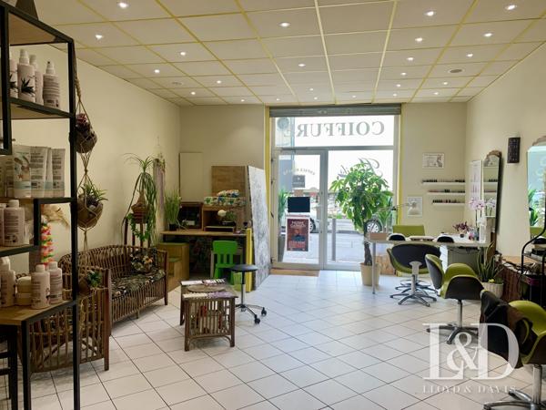 VENTE DES MURS  D UN LOCAL COMMERCIAL- SECTEUR DYNAMIQUE DE LA BLANCARDE_ 13004 MARSEILLE