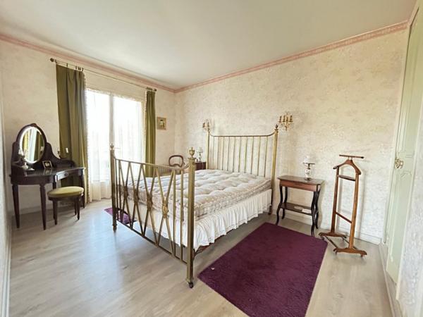 LIsle jourdain, maison de plain -pied T6 sur une parcelle de 1320mé