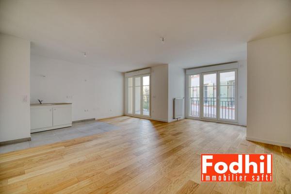 Appartement 4 pièces avec parking – Rue du Lavoir