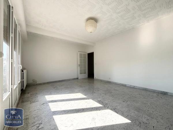 Appartement à louer 3 pièces 65.99m² Nîmes (30000)