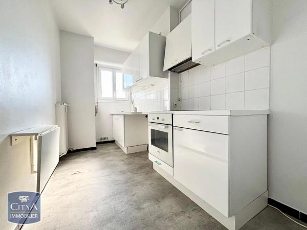 Appartement à louer 3 pièces 65.99m² Nîmes (30000)