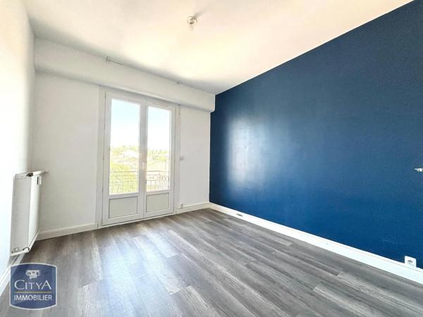 Appartement à louer 3 pièces 65.99m² Nîmes (30000)