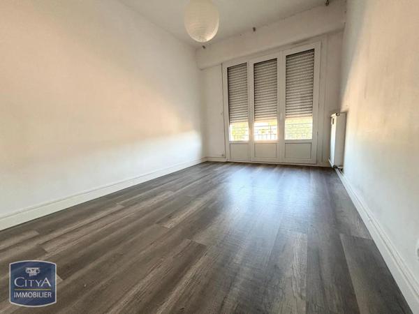 Appartement à louer 3 pièces 65.99m² Nîmes (30000)