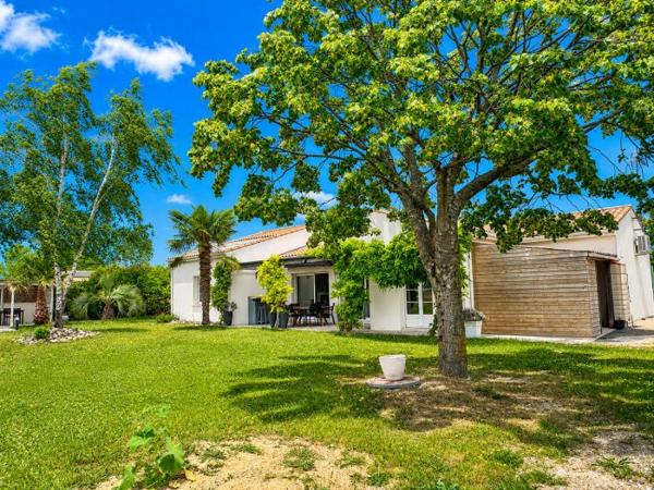Maison traditionnelle Cozes 148 m²