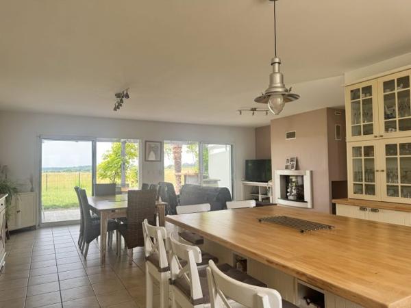 Maison traditionnelle Cozes 148 m²