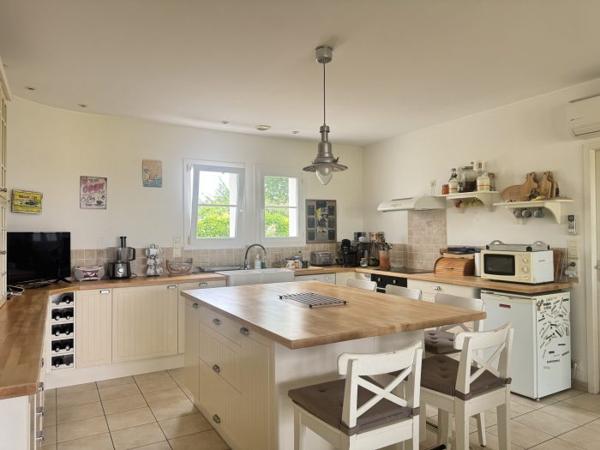 Maison traditionnelle Cozes 148 m²