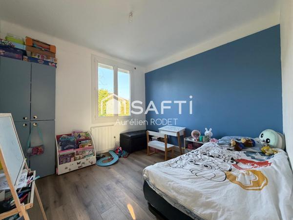 Maison sur sous sol intégral.