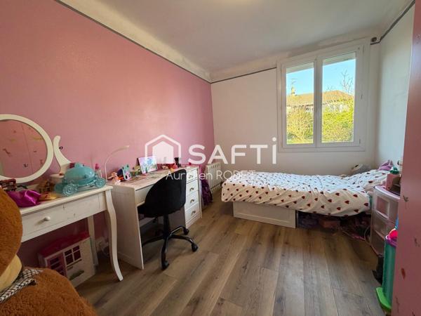 Maison sur sous sol intégral.