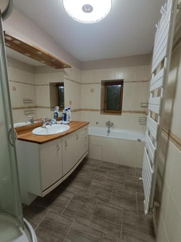 Maison de 1837 en très bon état parfaite pour une famille