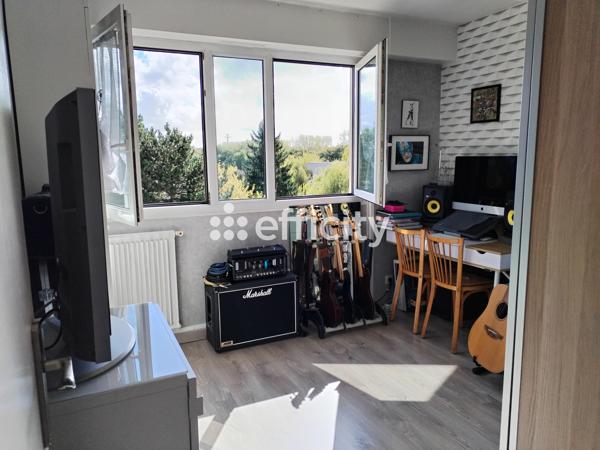 Appartement
         4 pièces
        - 92 m² Exclusivité 356 000 € *