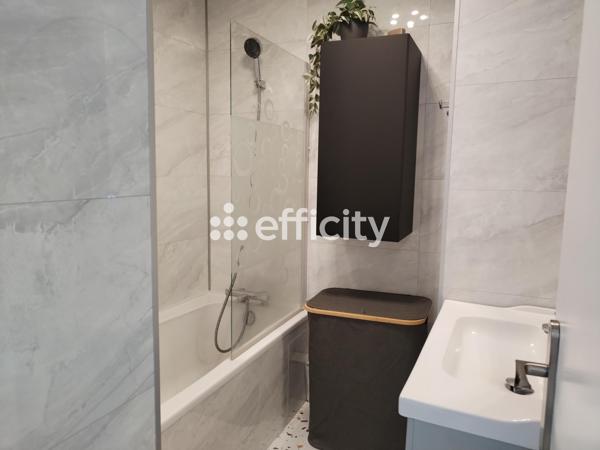 Appartement
         4 pièces
        - 92 m² Exclusivité 356 000 € *