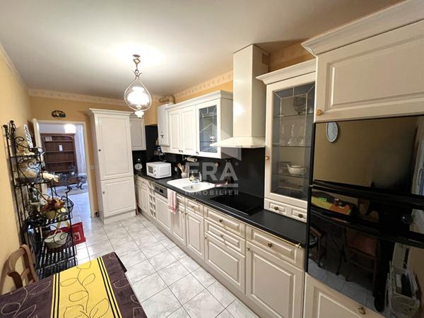 Appartement Sainte Foy La Grande intra-muros 76m² habitables 3 pièce(s) et garage