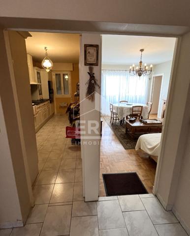 Appartement Sainte Foy La Grande intra-muros 76m² habitables 3 pièce(s) et garage