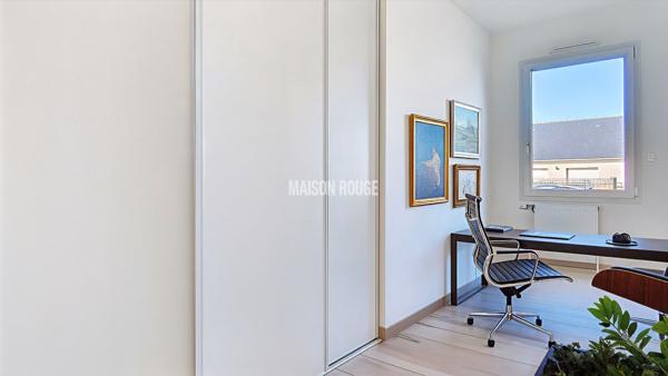 Maison neuve de plain-pied à 500 m de la plage de Pors Rand à Pleubian, double séjour lumineux et grande ouverture sur terrasse