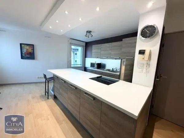 Appartement à louer 3 pièces 72.79m² Clermont-Ferrand (63000)