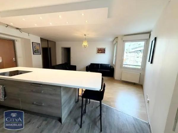 Appartement à louer 3 pièces 72.79m² Clermont-Ferrand (63000)