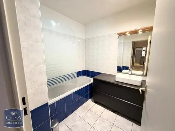 Appartement à louer 3 pièces 72.79m² Clermont-Ferrand (63000)