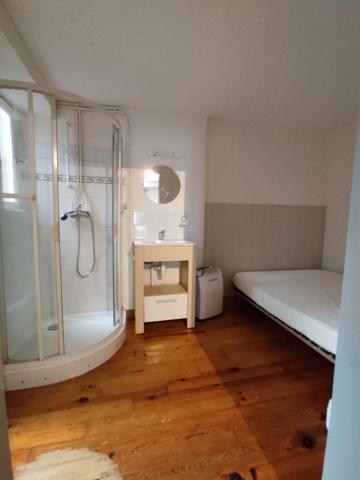 LIMOGES T1 MEUBLÉ DE 36 m² , Limoges