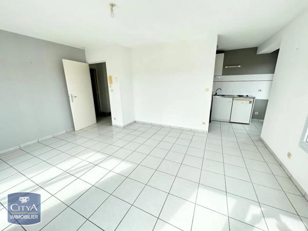 Appartement à louer 2 pièces 45.76m² Nevers (58000)