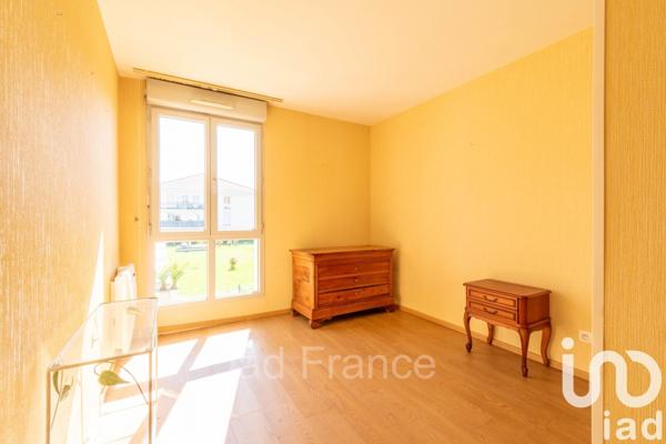 Appartement 3 pièces de 66 m² à Mantes-la-Jolie (78200)