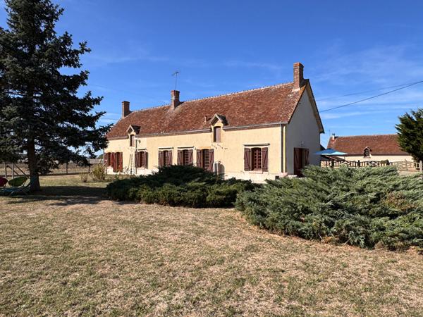 MAISON A CHAMBRES A VENDRE - proche CHABRIS