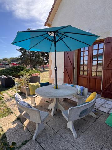 MAISON A CHAMBRES A VENDRE - proche CHABRIS