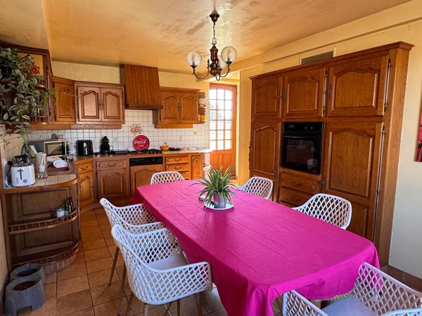 MAISON A CHAMBRES A VENDRE - proche CHABRIS