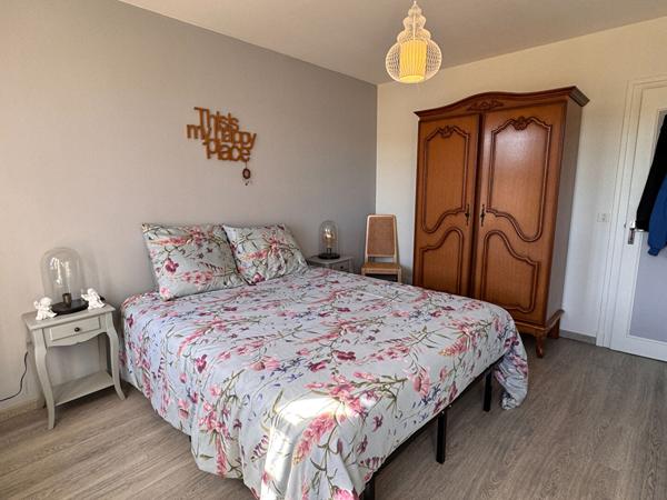 MAISON A CHAMBRES A VENDRE - proche CHABRIS