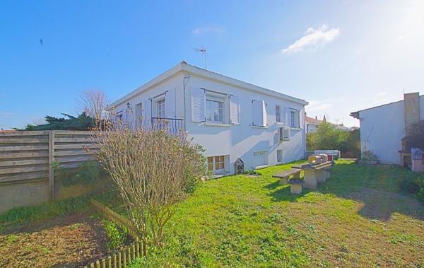 Vente Maison 5 chambres - Garage de 40m² à rafraîchir Les sables-d'olonne   