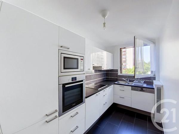 Appartement F4 à vendre  4 pièces - 73,81 m 2   ST DENIS  - 93