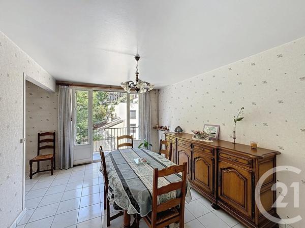 Appartement F4 à vendre  4 pièces - 73,81 m 2   ST DENIS  - 93