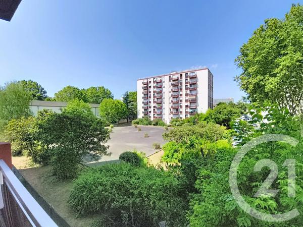 Appartement F4 à vendre  4 pièces - 73,81 m 2   ST DENIS  - 93
