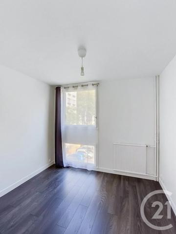 Appartement F4 à vendre  4 pièces - 73,81 m 2   ST DENIS  - 93