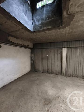 Appartement F4 à vendre  4 pièces - 73,81 m 2   ST DENIS  - 93