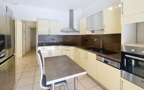 Maison à vendre    5 pièces •  Saint-Raphaël