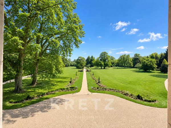 Sud Sologne Château du XIXe avec dépendances parc rivière forêt 40ha