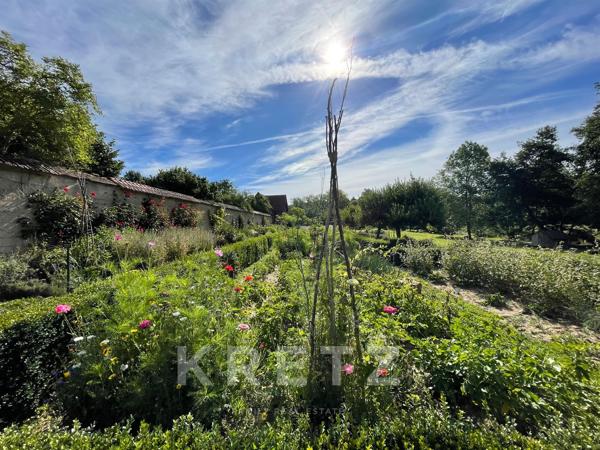 Sud Sologne Château du XIXe avec dépendances parc rivière forêt 40ha