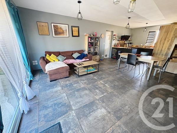 Maison à vendre  4 pièces - 81,24 m 2   ST SATURNIN  - 16