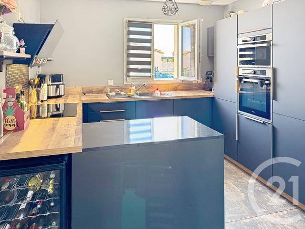 Maison à vendre  4 pièces - 81,24 m 2   ST SATURNIN  - 16