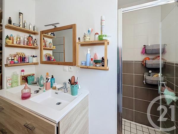 Maison à vendre  4 pièces - 81,24 m 2   ST SATURNIN  - 16