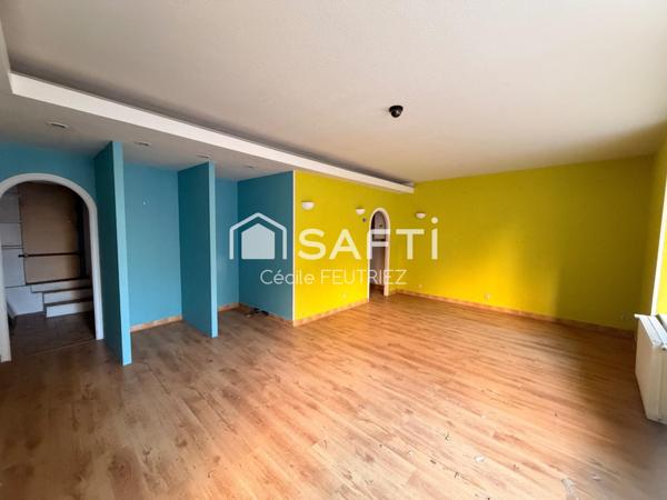 Petit immeuble à usage mixte