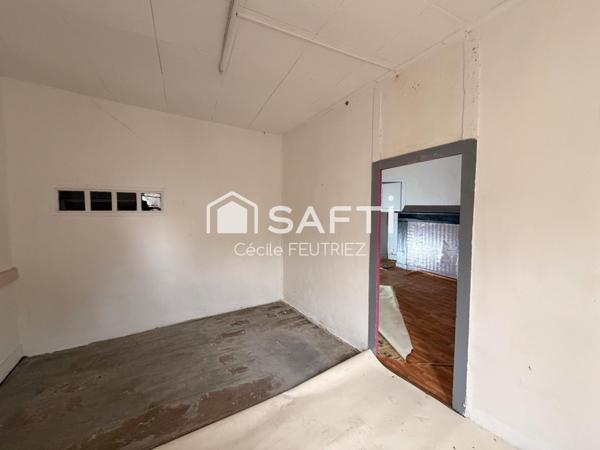 Petit immeuble à usage mixte