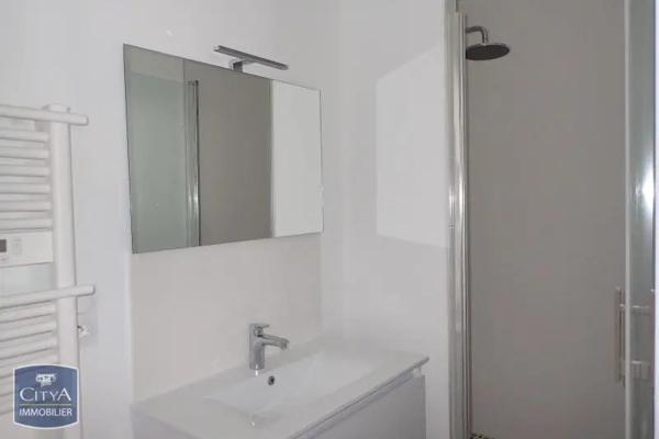 Appartement à louer 3 pièces 48.91m² Chambéry (73000)