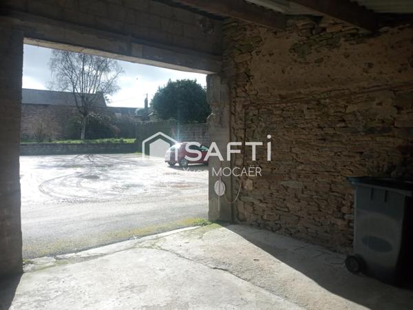 PLEYBEN (29190), Plein Centre Bourg