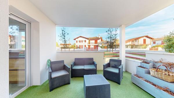 T3 récent en rez-de-chaussée avec terrasse , Centre bourg à pied