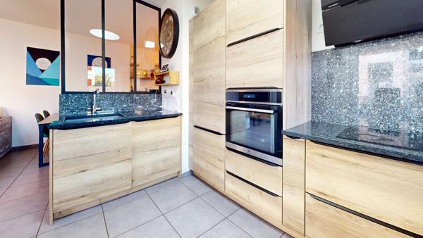 T3 récent en rez-de-chaussée avec terrasse , Centre bourg à pied